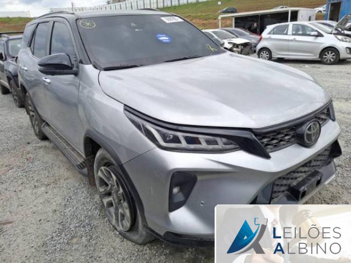 TOYOTA HILUX SW4 22/22