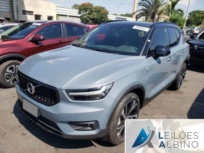 VOLVO XC40 21/21