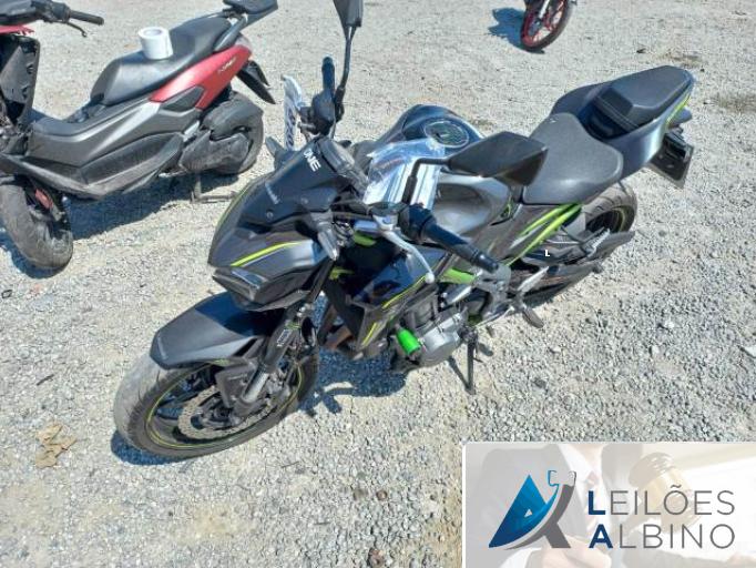 KAWASAKI Z900 18/18