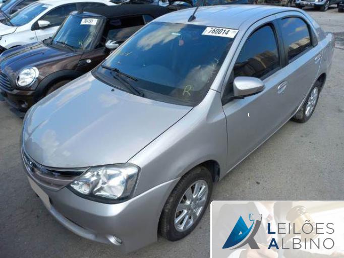TOYOTA ETIOS SEDAN 16/17 TOYOTA ETIOS SEDAN 16/17