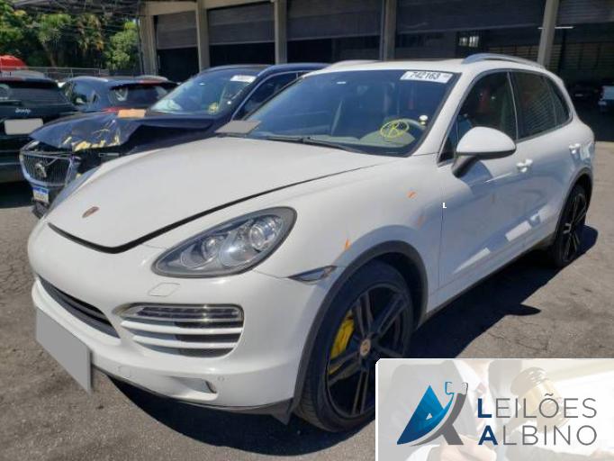 PORSCHE CAYENNE 13/13