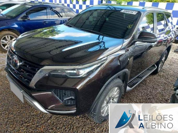 TOYOTA HILUX SW4 21/21