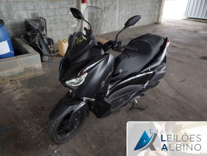YAMAHA XMAX 22/22
